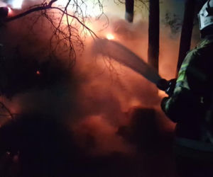 Sokólscy policjanci zatrzymali 50-latka podejrzanego o podpalenie 70 bel słomy na terenie gminy Suchowola