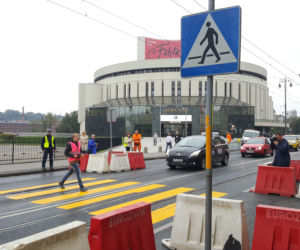 Przejście na dziko na ulicy Focha. Kiedyś dojdzie tu do tragedii