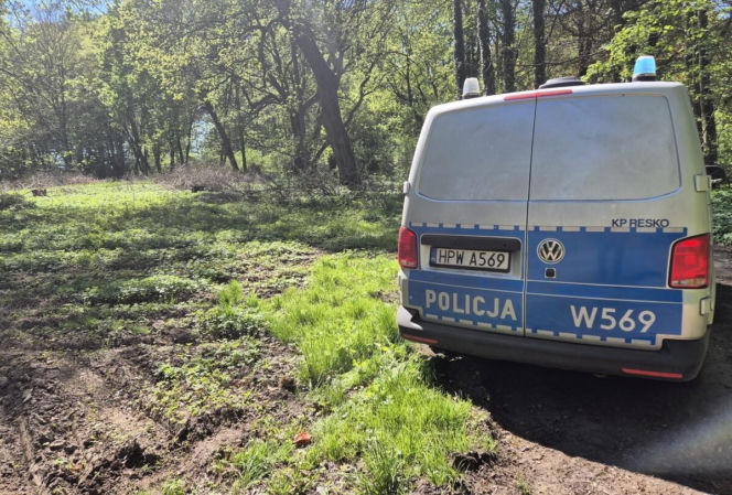 Uciekał przed policją i schował się tam, gdzie nikt się nie spodziewał. Miał powody