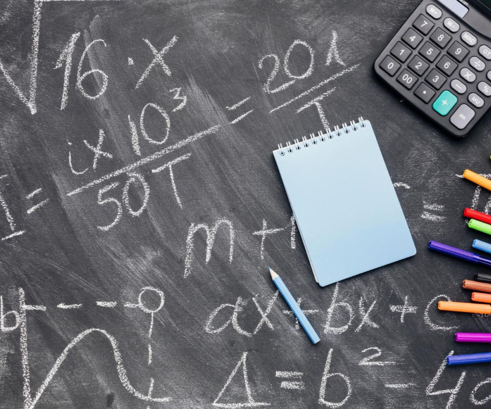 Wynik tego działania wcale nie jest ujemny. Wiesz, ile to jest -60:3x8+120x2=?