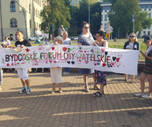 Bydgoszcz solidarna z Białymstokiem. - Każdy ma prawo do miłości i szacunku! [ZDJĘCIA] 