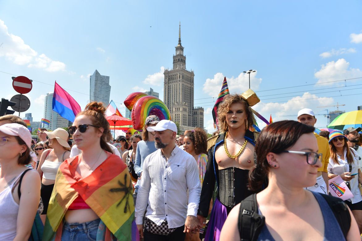 Zobaczcie pozostałe zdjęcia z Parady Równości - przesuń z prawej do lewej, by przejść dalej