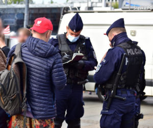  Koronawirus na Śląsku: MNÓSTWO mandatów za brak masek. Policjanci nie mają litości! Idą na REKORD