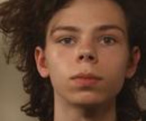 Wyglądają jak uczniowie, a ściga ich policja. Najmłodsi poszukiwani z Małopolski