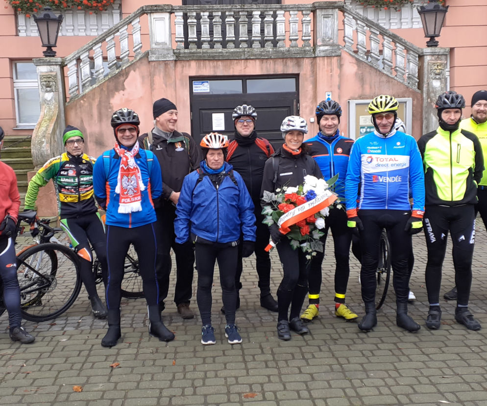 3 grupy świętowały 11 listopada na rowerach