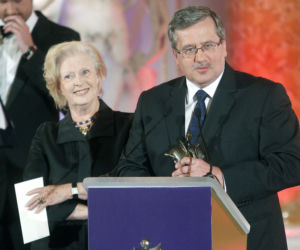 Wiktory 2010. Bronisław Komorowski POLITYK ROKU, Beata Tyszkiewicz