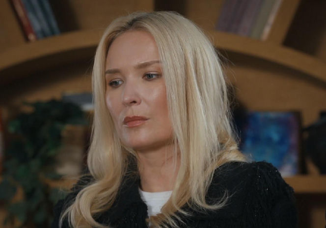 Barwy szczęścia, odcinek 3259. Karolina (Marta Dąbrowska)