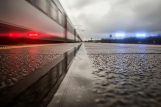 17-letni Dominik przytrzaśnięty przez pociąg. Kto odpowie za koszmar na peronie?