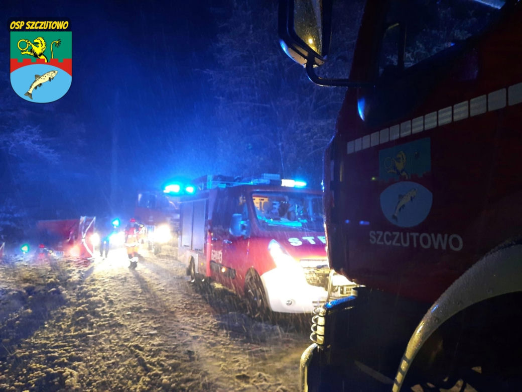 Fatalny wypadek pod Sierpcem! Dwie kobiety nie żyją, dwie w szpitalu. Seat zmiażdżony przez tira [ZDJĘCIA, AKTUALIZACJA]