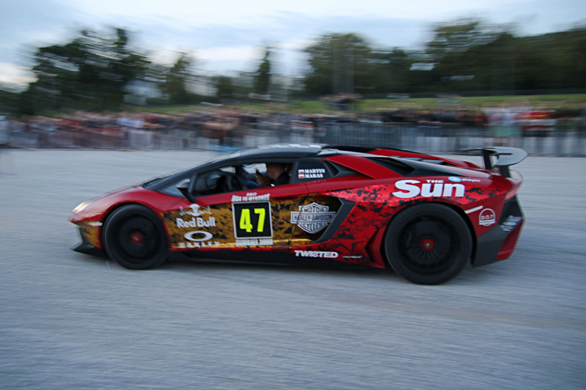 Gumball 3000 2017 w Warszawie pod Stadionem Narodowym