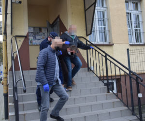 Doprowadzenie Adama Sz.
