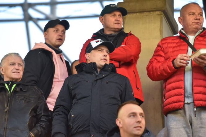 PRES Grupa Dewloperska Toruń - Abramczyk Polonia Bydgoszcz, zdjęcia kibiców i zawodników z pożegnania Adriana Miedzińskiego