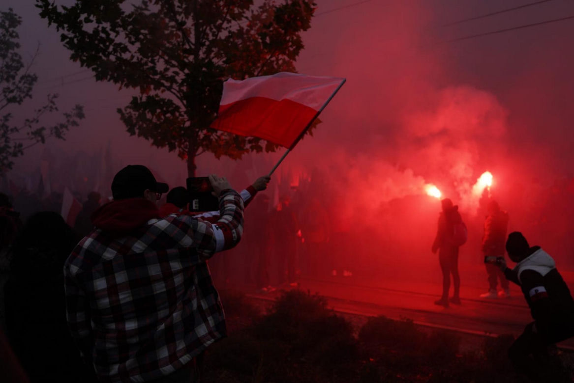 Marsz Niepodległości 2025 na żywo. Relacja z Warszawy. "Chcę zobaczyć Polskę samodzielną i niezakompleksioną"