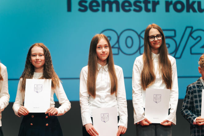 Najzdolniejsi uczniowie odebrali stypendia Prezydenta Miasta Siedlce