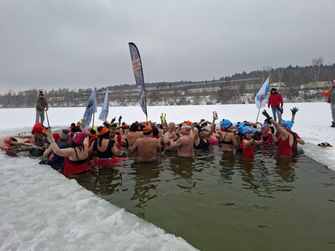 Historyczny I Zlot Morsów w Starachowicach