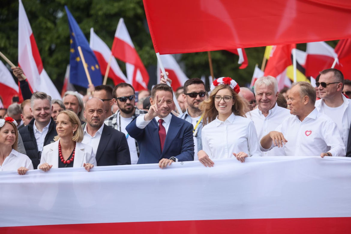Senyszyn przekazała korale Trzaskowskiej
