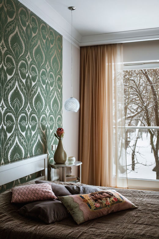 Eleganckie zasłony w stylowej sypialni