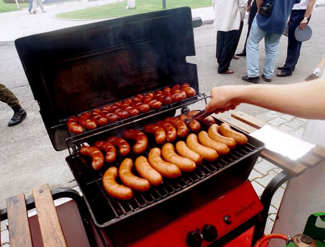 Grill piknik kiełbaski mięso
