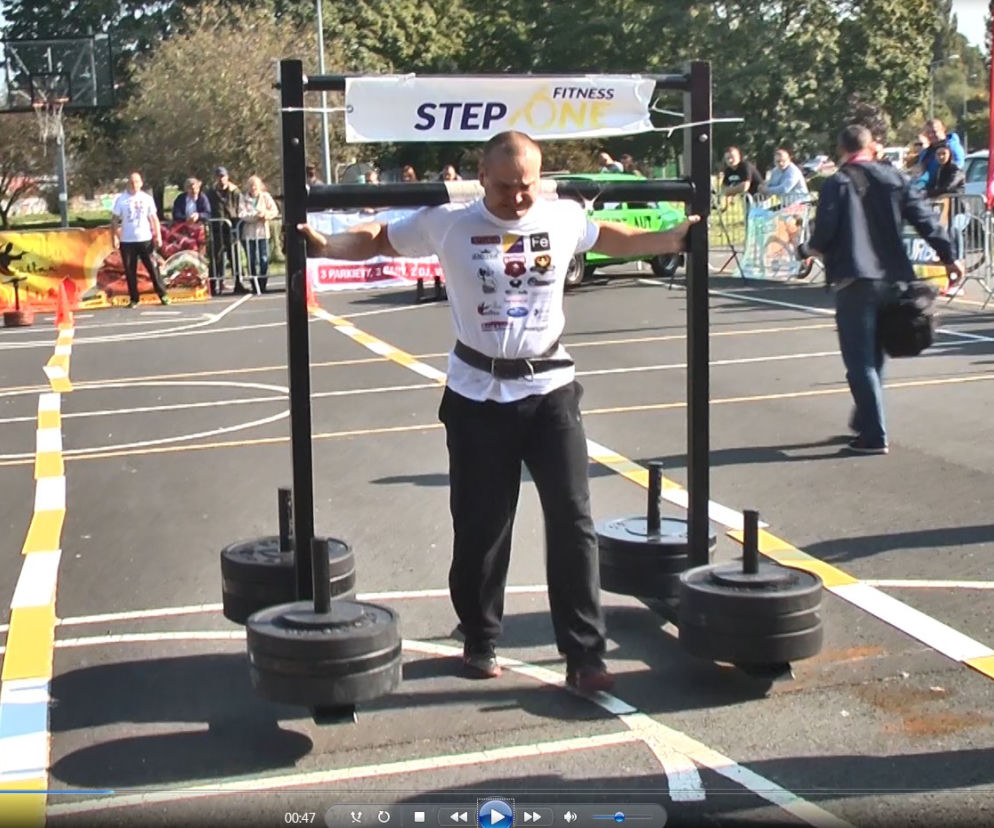 Dźwigali tony. Mistrzostwa strongmanów w Bydgoszczy. Nasz zawodnik najlepszy [WIDEO]