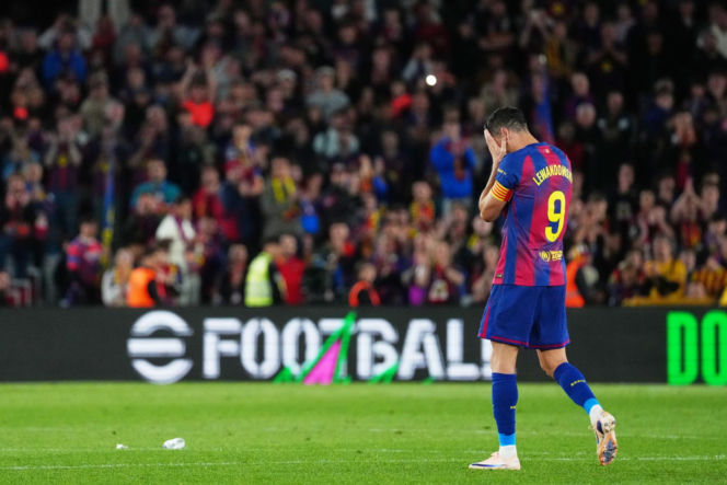Robert Lewandowski po pożegnalnym meczu na stadionie Barcelony