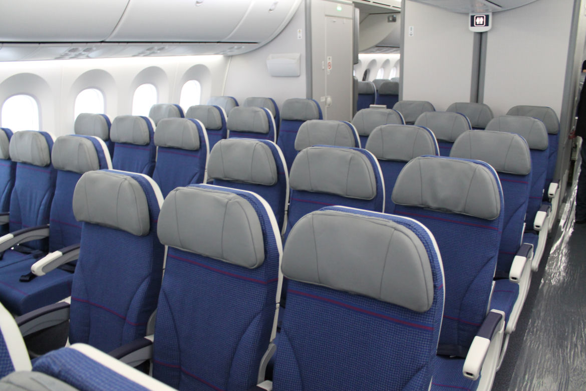 Polski DREAMLINER - WNĘTRZE. ZOBACZ wnętrze Boeinga 787 LOT-u