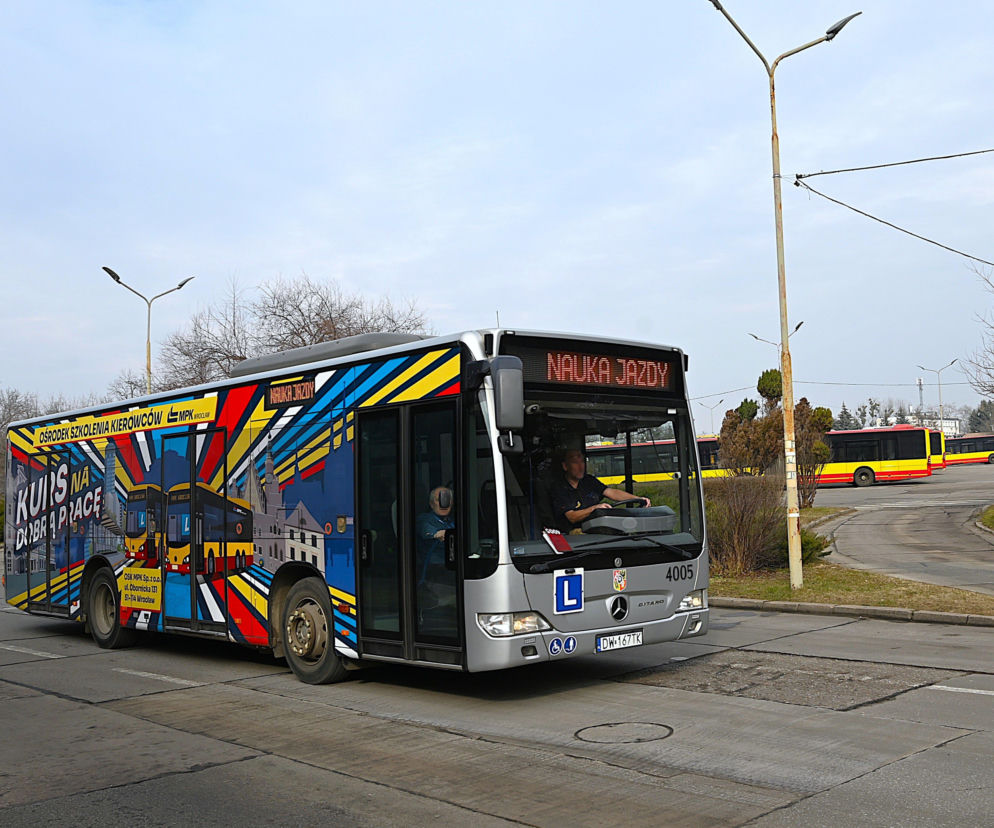 Szukasz pracy? Zrób bezpłatny kurs w MPK Wrocław i zostań kierowcą autobusu miejskiego