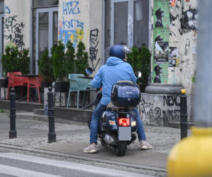 Szaleńczy rajd Piotra Gąsowskiego po okulary