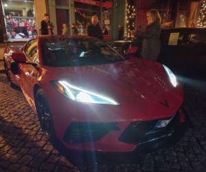 Świąteczny Zlot Amerykańskich Samochodów na Rynku w Lesznie