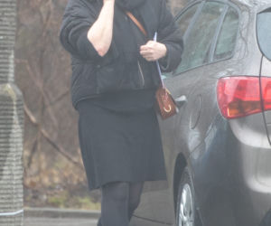 Antek Królikowski z mamą załatwia formalności pogrzebowe