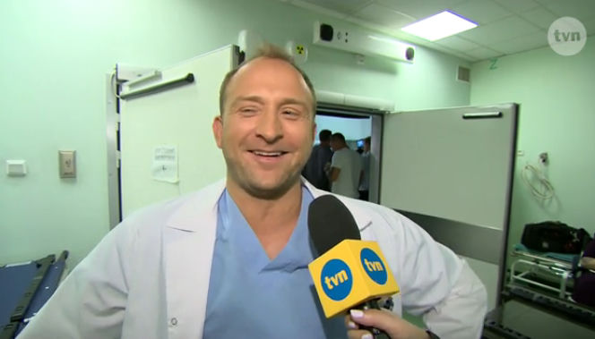 Borys Szyc na planie ''Lekarzy'' 5