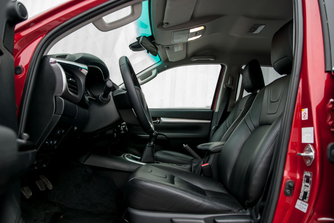 Toyota Hilux SR5 2.4 D-4D 