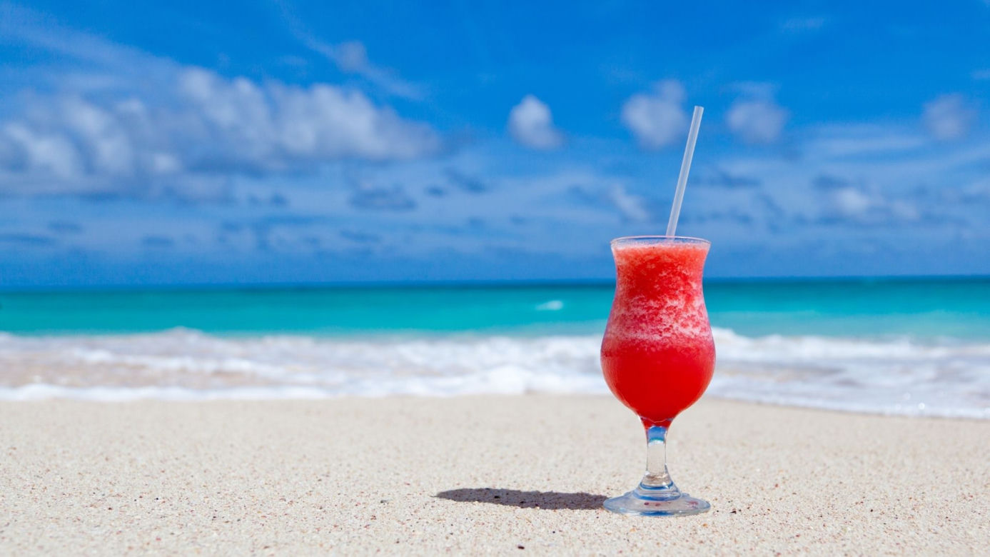 Najbardziej wkurzające zachowania na plaży. To robią Polacy na wakacjach!