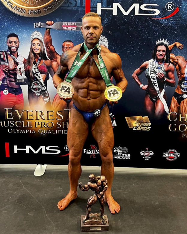 Krystian Pietrus  policjant na medal