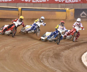 PRES Grupa Dewloperska Toruń - Abramczyk Polonia Bydgoszcz, zdjęcia kibiców i zawodników z pożegnania Adriana Miedzińskiego