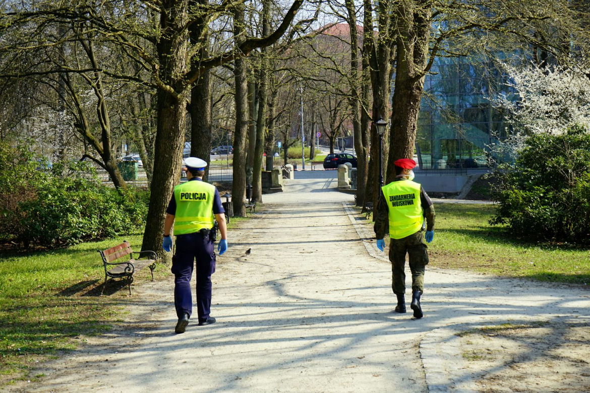 Zobacz ile osób zachoruje na święta [PROGNOZY, WYKRESY, MAPY]