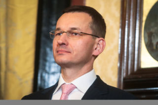 KORNEL MORAWIECKI: MÓJ SYNA ZARABIA ZA MAŁO.