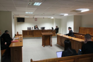 Drzwi przycięły mu nóżkę, tramwaj przeciągnął ciało po torowisku. Finał głośnej sprawy w sądzie w Warszawie