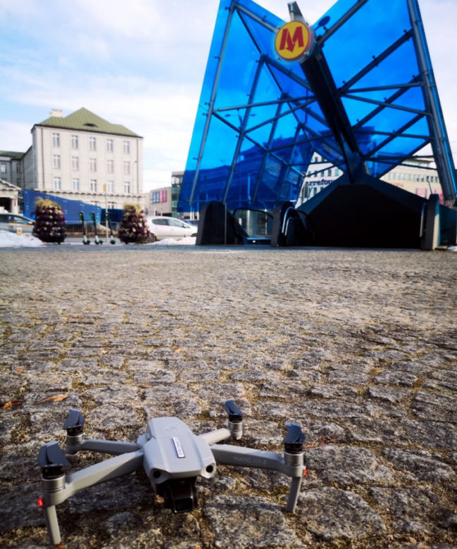Dron w powietrzu, to patrol za rogiem!