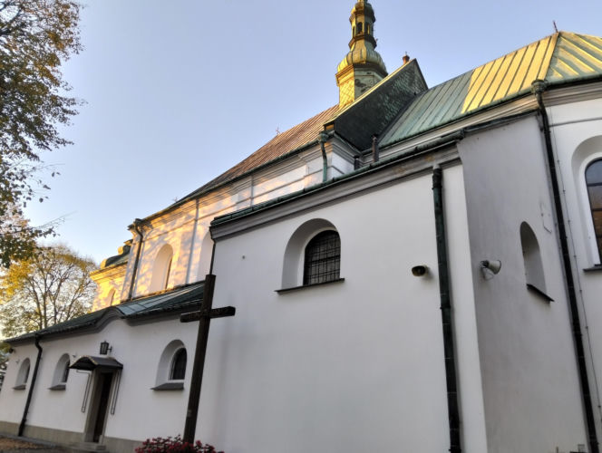 To miasto w województwie małopolskim ma jeden z najpiękniejszych rynków. Olśniewa również zabytkowym ratuszem