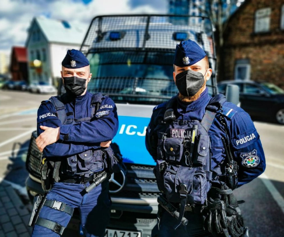policjanci