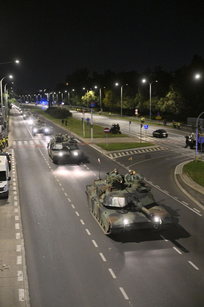 Nocna próba defilady wojskowej w Warszawie 2
