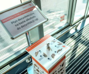 Galerie zapewniają mydła antybakteryjne i płyny odkażające
