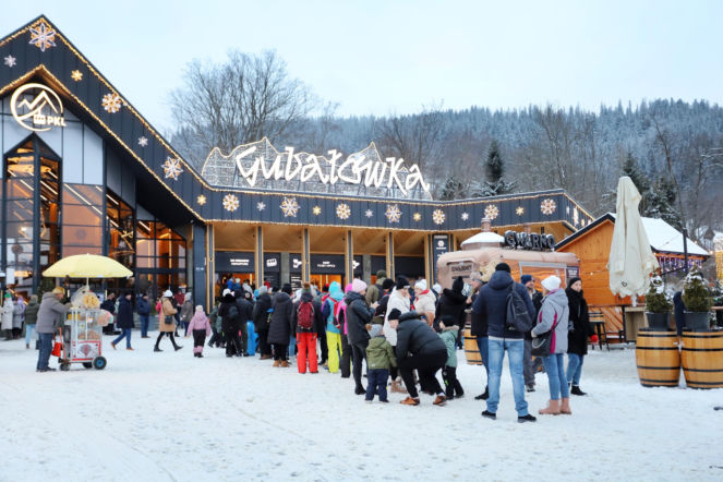 Gubałówka tonie w plastiku