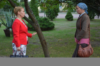 Ranczo 10 sezon odc. 120 Solejukowa (Katarzyna Żak), dyrektorka Wiesława Oleś (Ewa Kuryło)