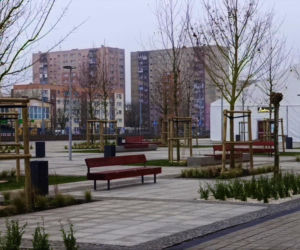 Plac przed Netto Areną po przebudowie