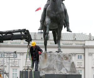 Remont pomnika Józefa Poniatowskiego w Warszawie