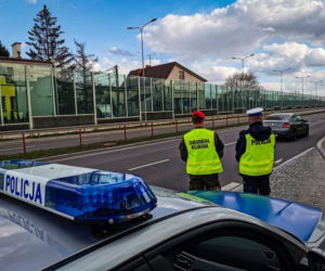 Woj. podlaskie. Sypią się mandaty! Policjanci sprawdzają czy Podlasianie stosują się do ograniczeń