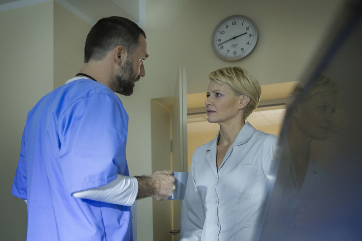 Druga szansa odcinek 6, Monika (Małgorzata Kożuchowska), Marcin (Bartłomiej Świderski)