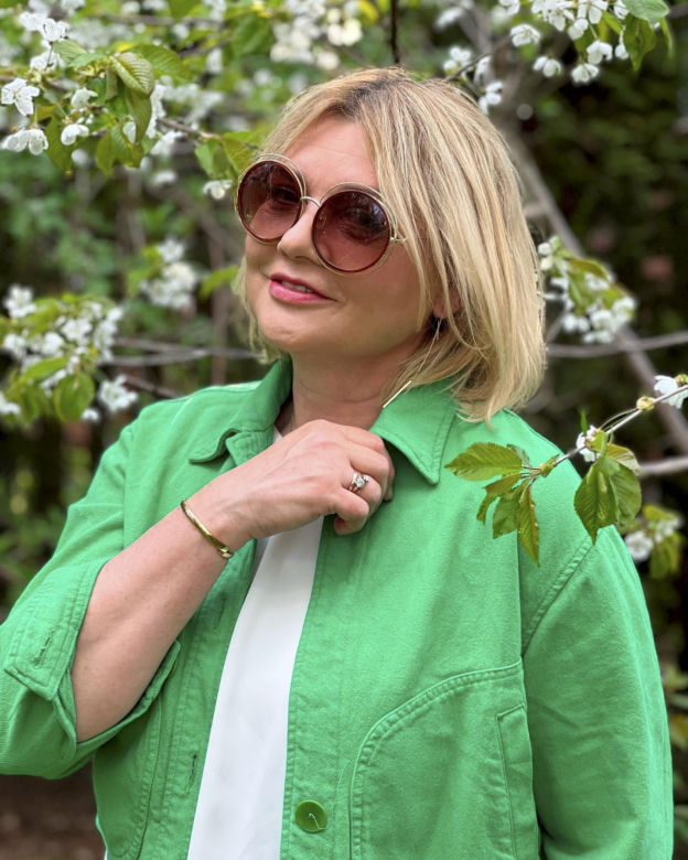 Małgorzata Ostrowska-Królikowska zarabia dzięki wybrykom syna