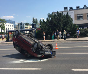 Dachowanie obok ronda Jagiellonów w Bydgoszczy [ZDJĘCIA]